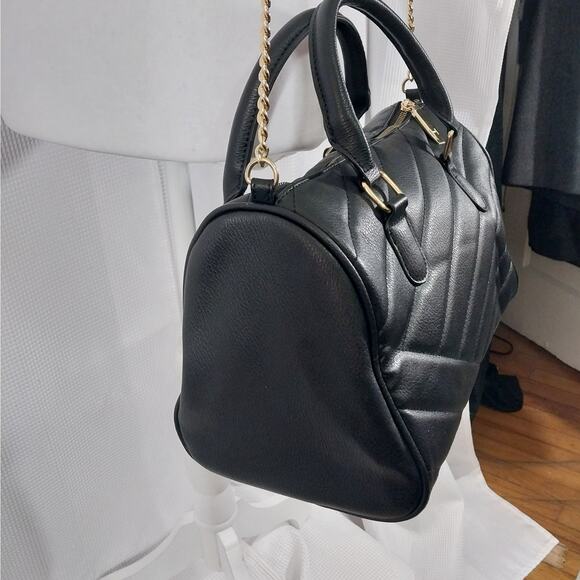 NWOT! HALSTON! BLACK QUILTED VEGAN LEATHER, GOLD HARDWARE SHOULDER BAG, HANDBAG! - Picture 11 of 16